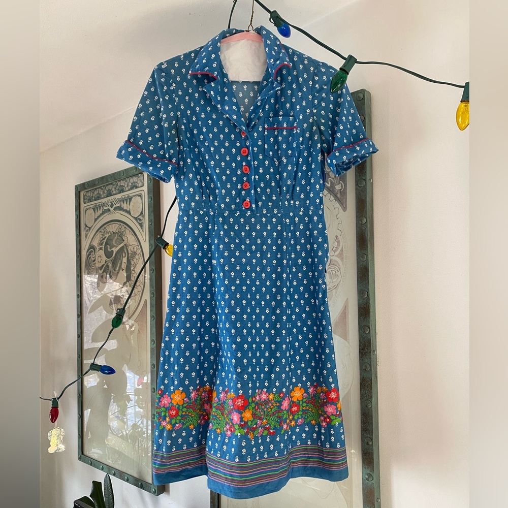 Chic Blue Floral Button-Up Midi Dress